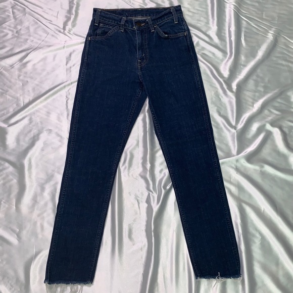 𓆉 Dark Blue Levis’s Jeans 𓆉 - Picture 4 of 4